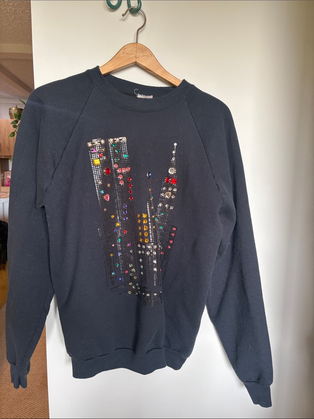 Vintage NYC Twin Towers Rhinestone Skyline Sweatshirt unisex L (estimated)